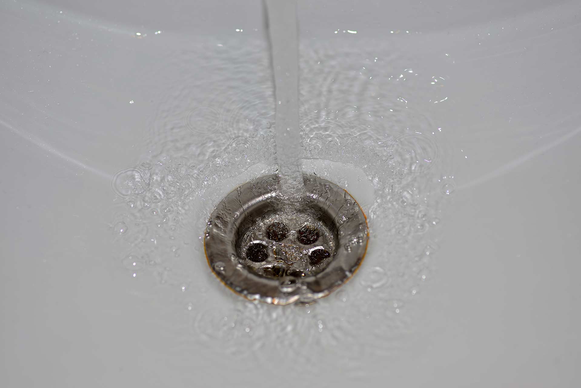 A2B Drains provides services to unblock blocked sinks and drains for properties in Biggleswade.